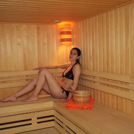 Hotel Relax منتجع